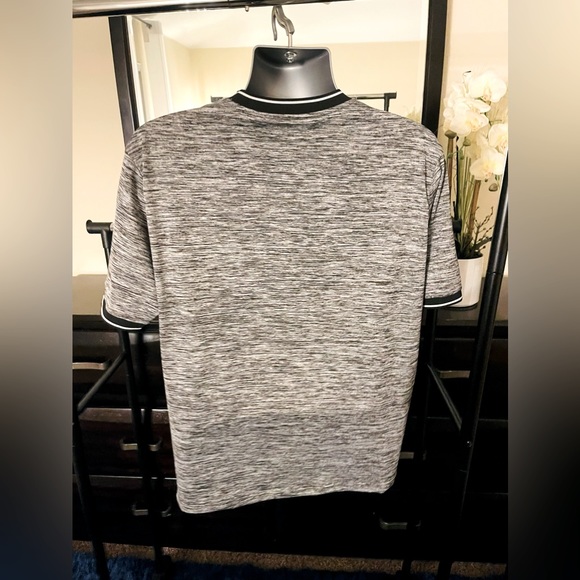 L Zupo Men’s V-neck Shirt - Picture 3 of 4